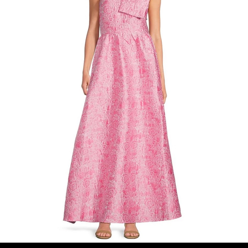 Abbey Glass Caroline gown in bubble jacquard pink size L